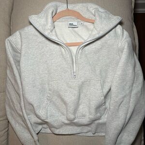 Aritzia TNA Cozy Fleece Boxy 1/4 Zip in light heather gray